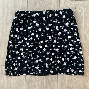 Elodie size small floral mini skirt
